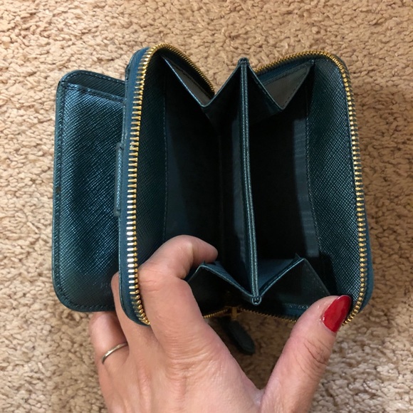 Prada Small Wallet - Picture 4 of 4